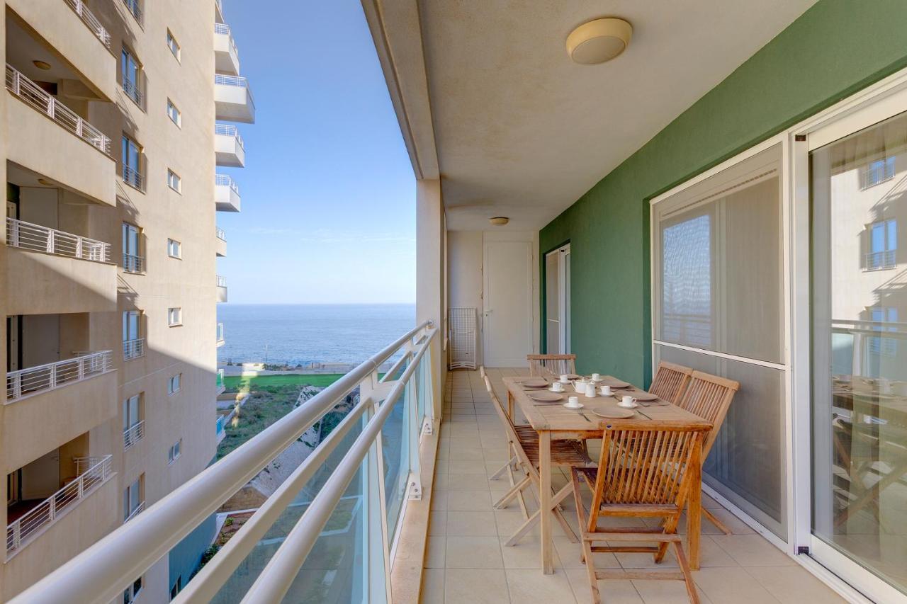 Luxury Apt W/ Side Seaviews And Pool, Top Location Sliema Extérieur photo