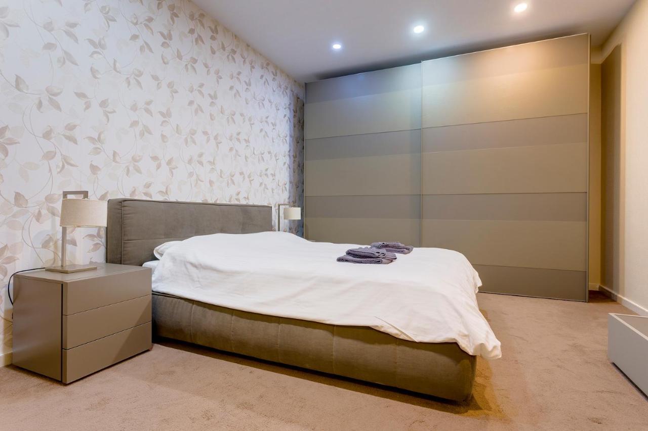 Luxury Apt W/ Side Seaviews And Pool, Top Location Sliema Extérieur photo