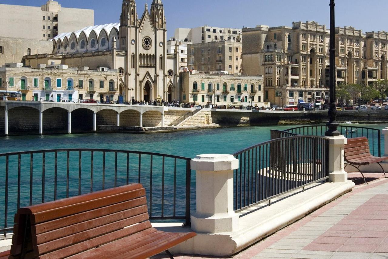 Luxury Apt W/ Side Seaviews And Pool, Top Location Sliema Extérieur photo