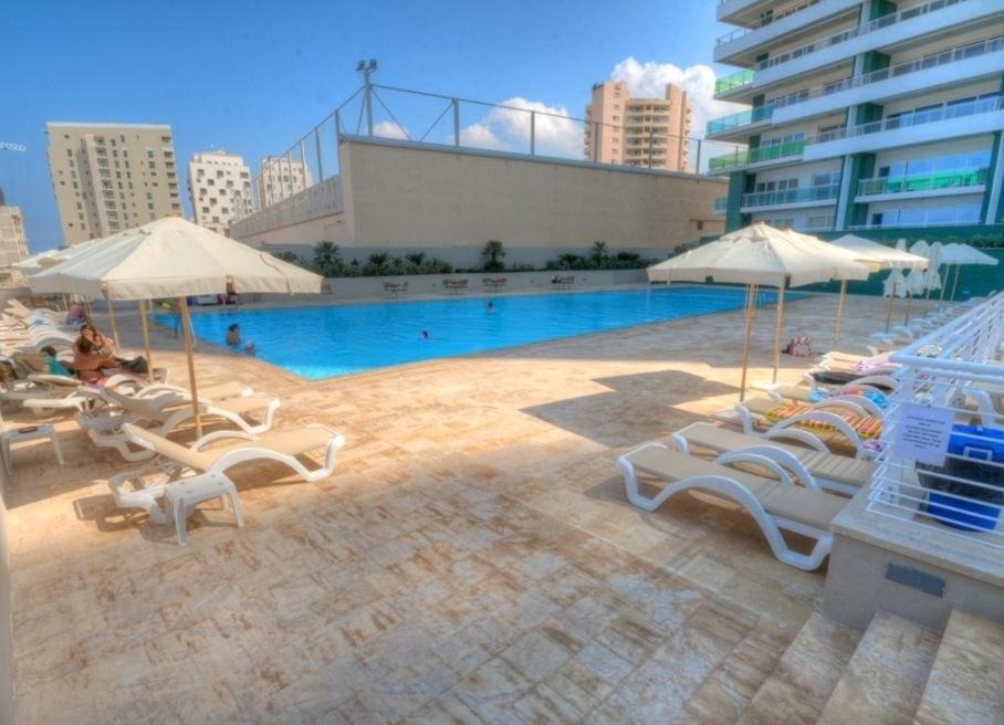 Luxury Apt W/ Side Seaviews And Pool, Top Location Sliema Extérieur photo