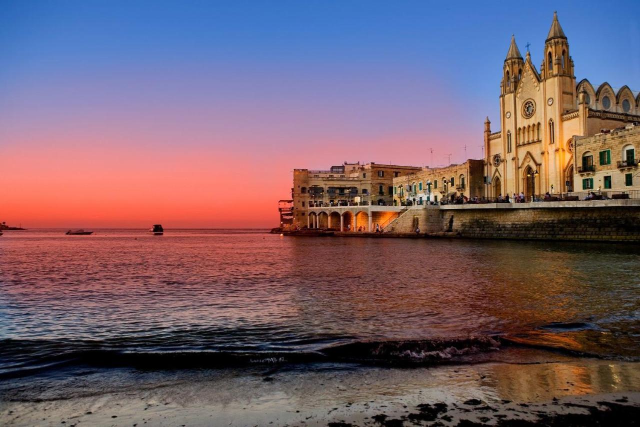 Luxury Apt W/ Side Seaviews And Pool, Top Location Sliema Extérieur photo
