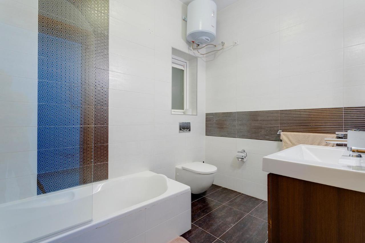 Luxury Apt W/ Side Seaviews And Pool, Top Location Sliema Extérieur photo